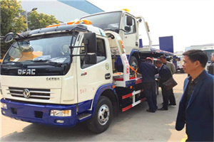 渭南汽车道路救援拖车价格